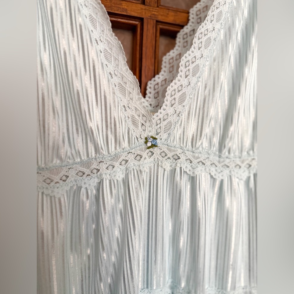 Vintage America Strapless White Lace-Trim Dress